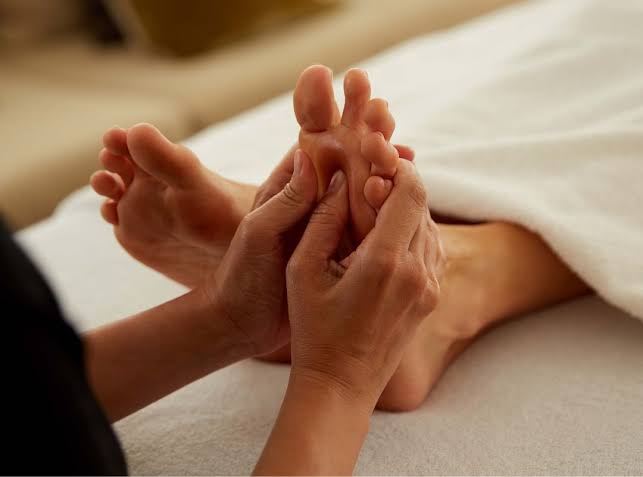 2) FOOT REFLEXOLOGY