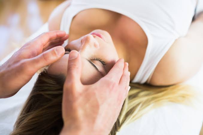 CHAKRA HEAD MASSAGE